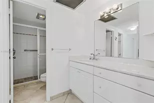 500 Bayview Dr, Sunny Isles Beach, FL 33160 - Photo 35
