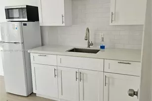 512 SW 2nd Ave, Hallandale Beach, FL 33009 - Photo 3