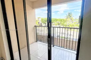 5575 W 26th Ct, Hialeah, FL 33016 - Photo 13