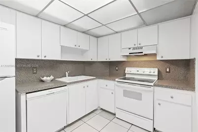 3800 N Hills Dr #206, Hollywood, FL 33021 - Photo 9