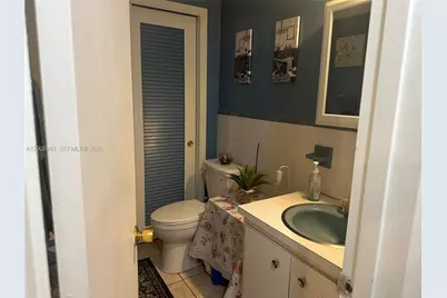 11 NE 204th St #1, Miami Gardens, FL 33179 - Photo 11