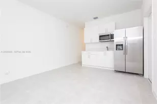 2636 SE 8th Ct, Homestead, FL 33035 - Photo 7