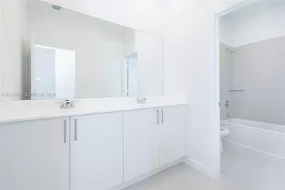 2636 SE 8th Ct, Homestead, FL 33035 - Photo 17