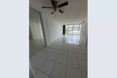[Address not provided], Hallandale Beach, FL 33009 - Photo 3