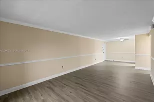 9441 SW 76th St, Miami, FL 33173 - Photo 13
