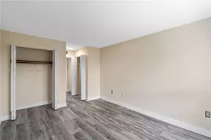 9441 SW 76th St, Miami, FL 33173 - Photo 7