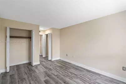 9441 SW 76th St #V32, Miami, FL 33173 - Photo 9