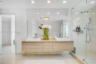 17111 Biscayne Blvd, North Miami Beach, FL 33160 - Photo 9