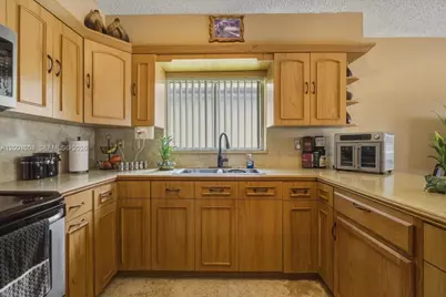10959 SW 72nd Ter, Miami, FL 33173 - Photo 15