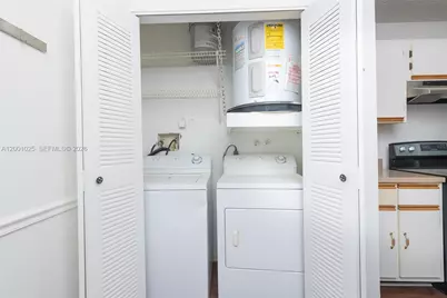 18310 NW 68th Ave #L, Hialeah, FL 33015 - Photo 21