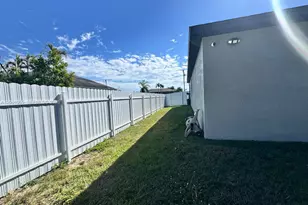 209 SE 26th Terrace, Cape Coral, FL 33904 - Photo 5