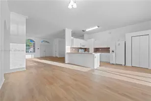 690 SE 30th Dr, Homestead, FL 33033 - Photo 11