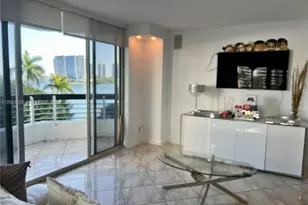 3600 Mystic Pointe Dr, Aventura, FL 33180 - Photo 3