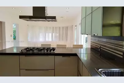 625 93rd St, Surfside, FL 33154 - Photo 11