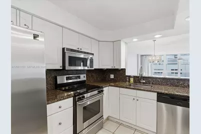 1228 West Ave #1506, Miami Beach, FL 33139 - Photo 3