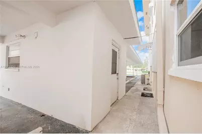 300 S Luna Ct #2, Hollywood, FL 33021 - Photo 23