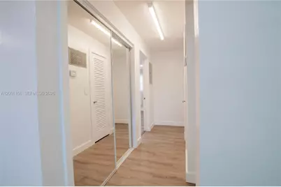 300 S Luna Ct #2, Hollywood, FL 33021 - Photo 9