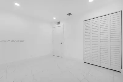 810 SW 14th Ct, Deerfield Beach, FL 33441 - Photo 15