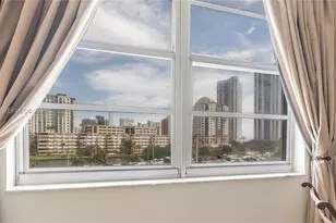 300 Bayview Dr, Sunny Isles Beach, FL 33160 - Photo 19