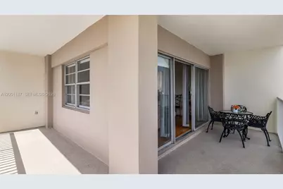 300 Bayview Dr #315, Sunny Isles Beach, FL 33160 - Photo 21