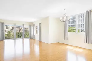 300 Bayview Dr, Sunny Isles Beach, FL 33160 - Photo 3
