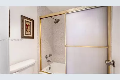 300 Bayview Dr #315, Sunny Isles Beach, FL 33160 - Photo 13