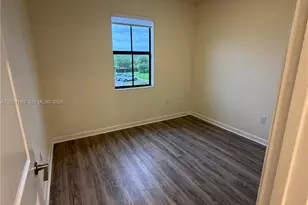 11104 W 33rd Way, Hialeah, FL 33018 - Photo 13