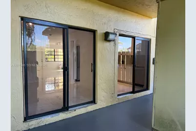 1125 NE 210th Ter, Miami, FL 33179 - Photo 25