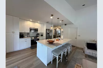 7003 NW 40th Pl, Coral Springs, FL 33065 - Photo 9