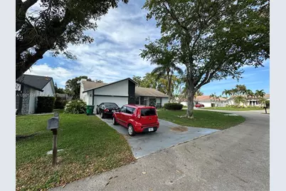 7003 NW 40th Pl, Coral Springs, FL 33065 - Photo 31