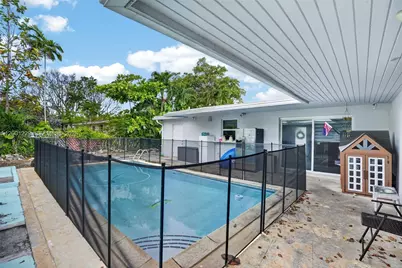 9220 Marine Dr, Cutler Bay, FL 33189 - Photo 31