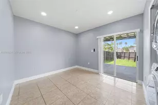 902 SW 8th Pl, Florida City, FL 33034 - Photo 9