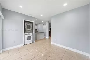 902 SW 8th Pl, Florida City, FL 33034 - Photo 11