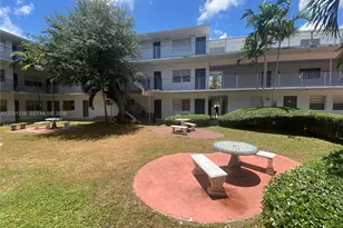 13700 NE 6th Ave, North Miami, FL 33161 - Photo 5
