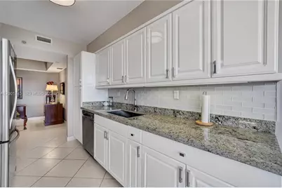 3600 Yacht Club Dr #904, Aventura, FL 33180 - Photo 21