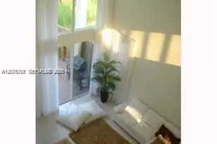 8041 NW 114th Pl, Doral, FL 33178 - Photo 11
