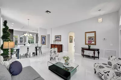 1445 NW 143rd Ave, Pembroke Pines, FL 33028 - Photo 9