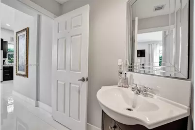 1445 NW 143rd Ave, Pembroke Pines, FL 33028 - Photo 27