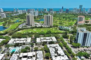 20301 W Country Club Dr, Aventura, FL 33180 - Photo 29