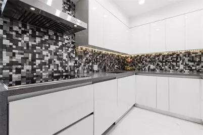 20301 W Country Club Dr #PH24, Aventura, FL 33180 - Photo 11