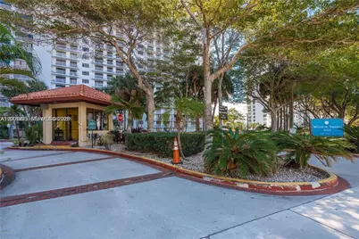 210 174th St #2202, Sunny Isles Beach, FL 33160 - Photo 11