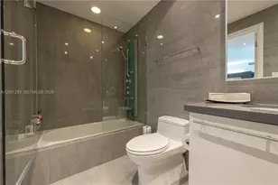 90 SW 3rd St, Miami, FL 33130 - Photo 11