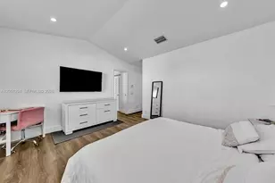 1042 Thistle Creek Ct, Weston, FL 33327 - Photo 35