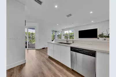 1042 Thistle Creek Ct, Weston, FL 33327 - Photo 17