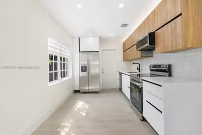 212 NW 103rd St, Miami, FL 33150 - Photo 9