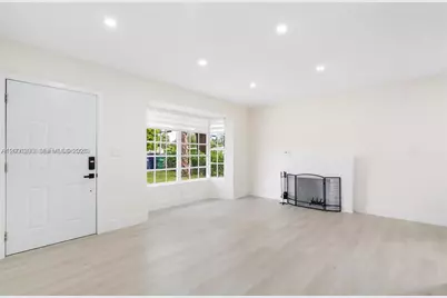 212 NW 103rd St, Miami, FL 33150 - Photo 23