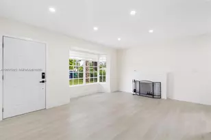 212 NW 103rd St, Miami, FL 33150 - Photo 23