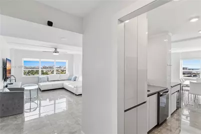 340 Sunset Dr #1210, Fort Lauderdale, FL 33301 - Photo 9