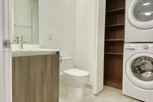 488 NE 18th St, Miami, FL 33132 - Photo 9