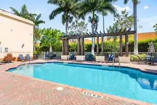 10012 NW 7th St, Miami, FL 33172 - Photo 13
